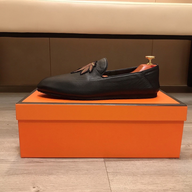 G*u*i leather shoes